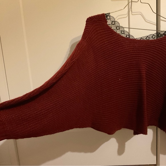 Cropped knit red top - Picture 3 of 3